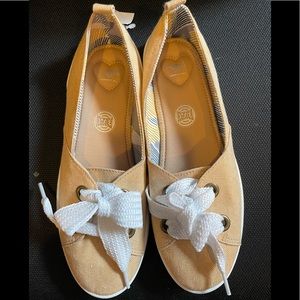 Rocket dog sneakers size 9